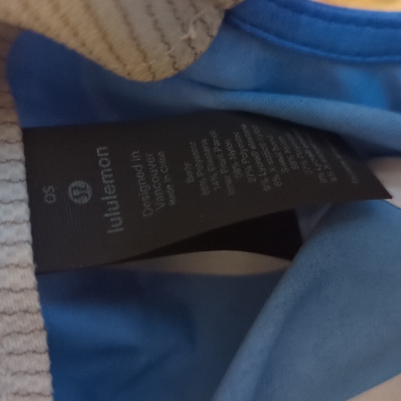 Lululemon Blue tye dye Hat 88% polyester very light and like new worn once💥 - Picture 4 of 5